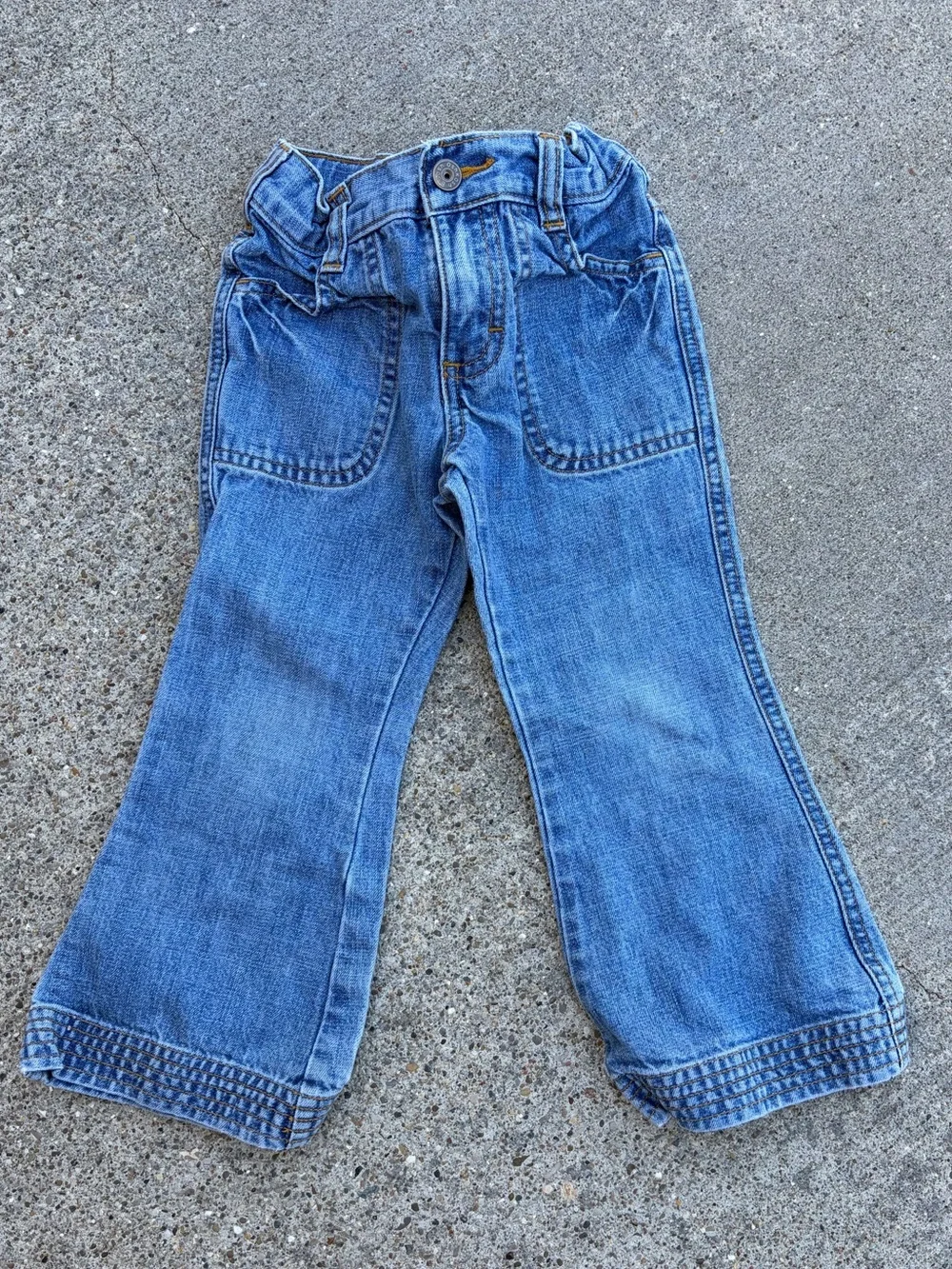 Oshkosh B'gosh girls bootcut vintage jeans size 3T toddler